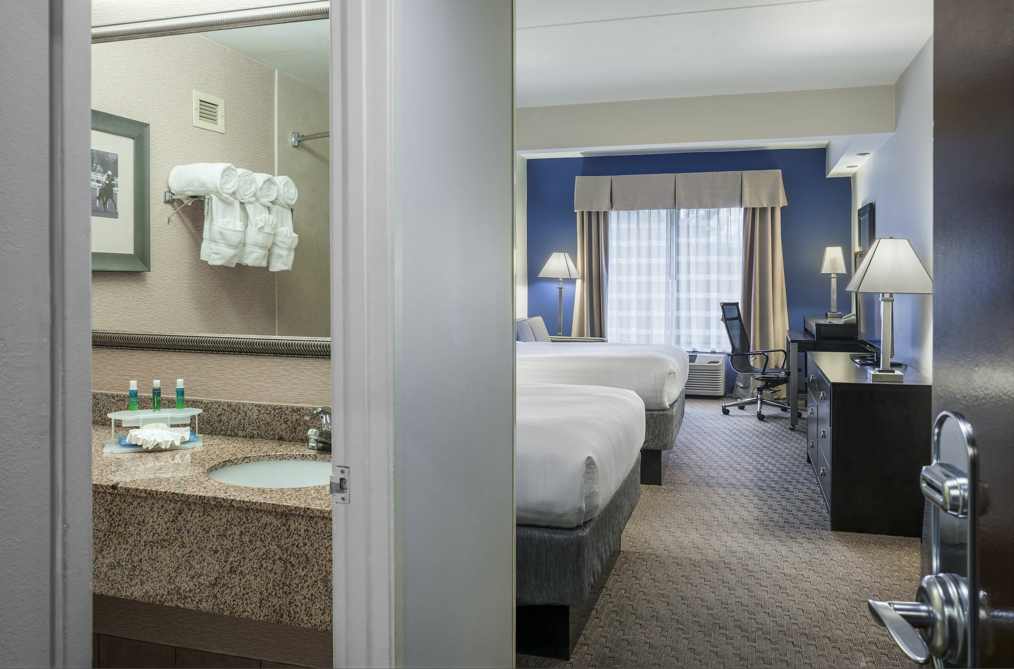 Holiday Inn Express & Suites Laurel Lakes By Ihg Esterno foto